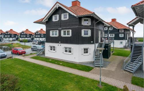 Awesome Apartment In Bogense With House Sea View