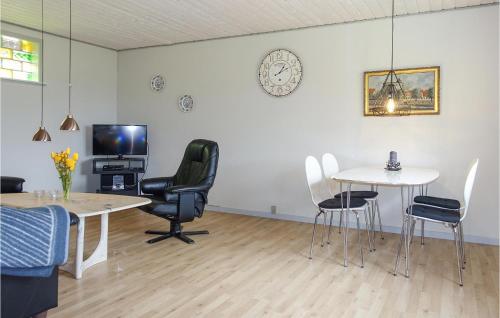  Beautiful Home In Klemensker With Wifi in Klemensker
