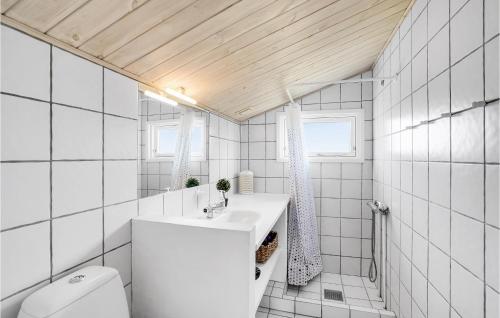 Bathroom, 2 Bedroom Beautiful Home In Thisted in Thisted