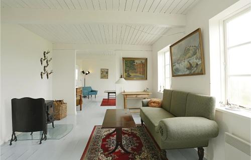  Amazing Home In Gudhjem With 4 Bedrooms And Wifi in Gudhjem