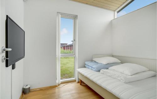 4 Bedroom Nice Home In Bogense