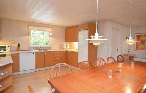 Cuina, Holiday Home Dadyrstien Væggerløse Xii in Idestrup