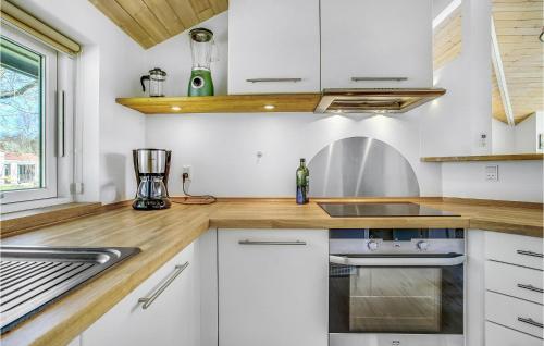 Kitchen, Beautiful Home In Kalundborg With Wifi in Kalundborg