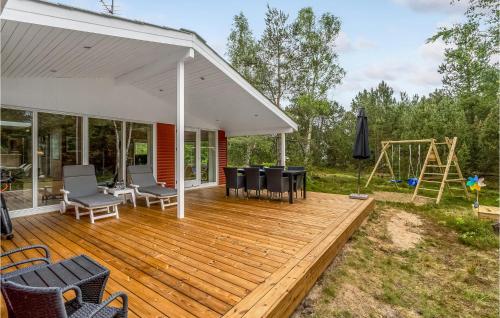 Cozy Home In Hadsund With Sauna