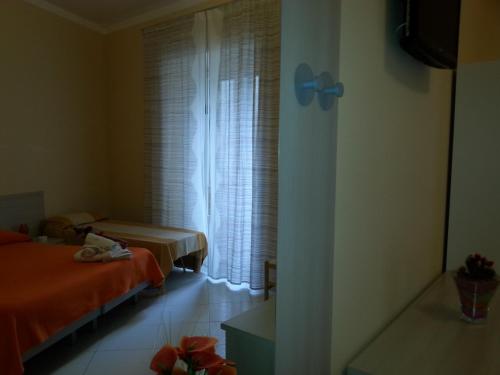 Triple Room image 3