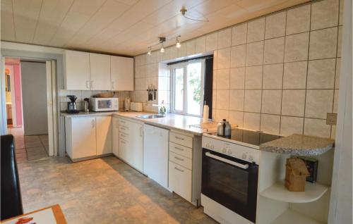 Kitchen, Three-Bedroom Accommodation In Hemmet in Hemmet