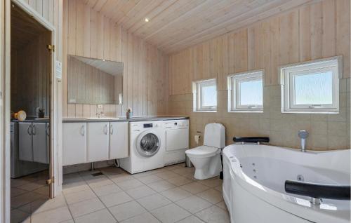 Bathroom, Holiday Home Kaninstien Væggerløse in Idestrup