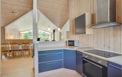 Kitchen, Holiday Home Kaninstien Væggerløse in Idestrup