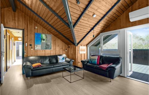  Three-Bedroom Holiday Home In Fano in Fanø