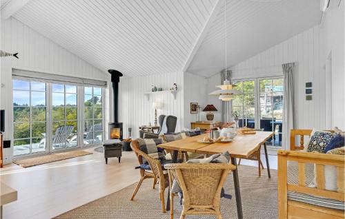  Stunning Home In Ebeltoft With Wifi in Ebeltoft