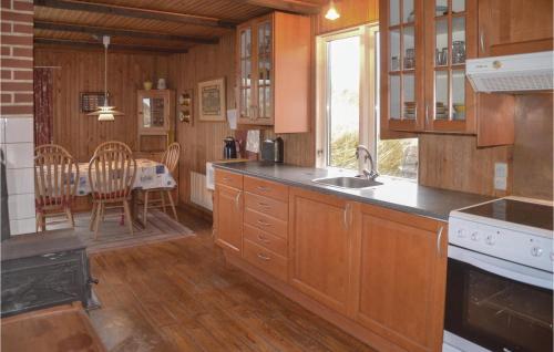 Kitchen, Lovely Home In Oksbøl With Sauna in Vejers Strand