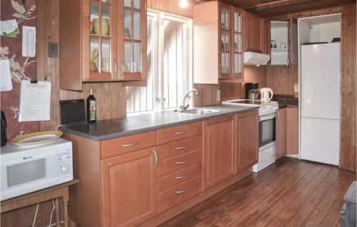 Kitchen, Lovely Home In Oksbøl With Sauna in Vejers Strand