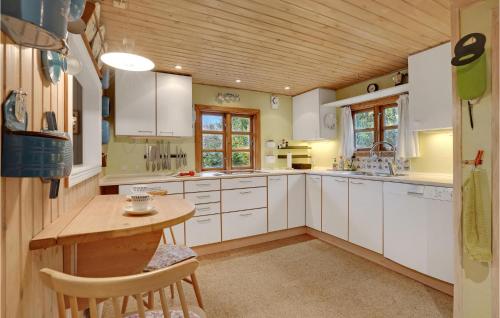 Kitchen, Awesome Home In Stege With Wifi in Hovmarken