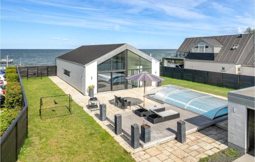  Beautiful Home In Strby With 4 Bedrooms, Wifi And Outdoor Swimming Pool, Pension in Strøby