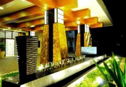 Entrance, Mount Sea Resort in Cavite