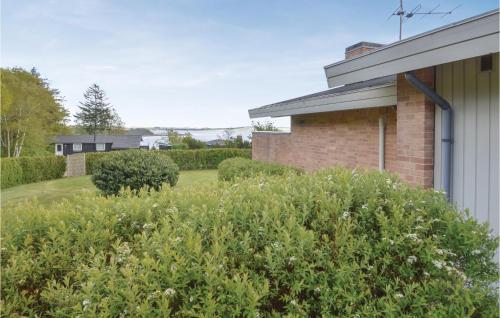  Awesome Home In Roslev With 3 Bedrooms And Wifi in Roslev