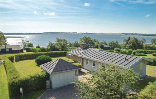  Awesome Home In Roslev With 3 Bedrooms And Wifi in Roslev