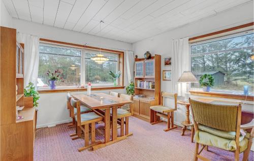 2 Bedroom Lovely Home In Vejers Strand in Vejers Strand
