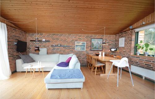  Three-Bedroom Holiday Home In Struer in Struer