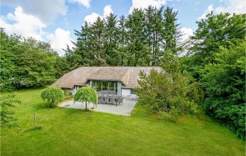  Amazing Home In Oksbl With 4 Bedrooms, Sauna And Wifi in Ovtrup