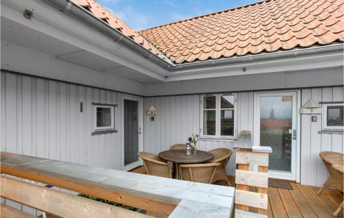  Cozy Apartment In Gudhjem With Wifi in Gudhjem