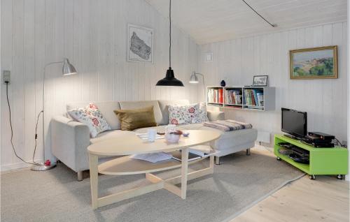  Awesome Home In Nexø With Sauna in Snogebæk
