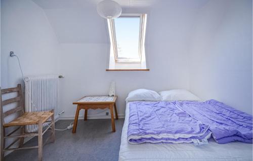 8 Bedroom Beautiful Home In Glesborg