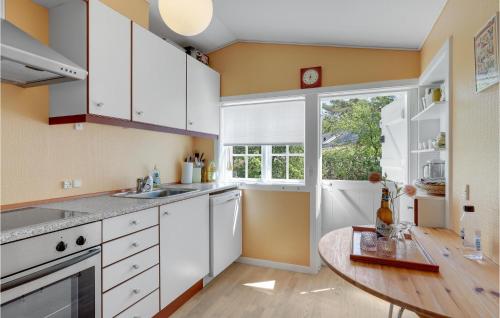 Kitchen, Mosehytten in Snogebaek