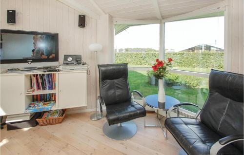  Amazing Home In Haderslev With 5 Bedrooms, Sauna And Wifi in Flovt