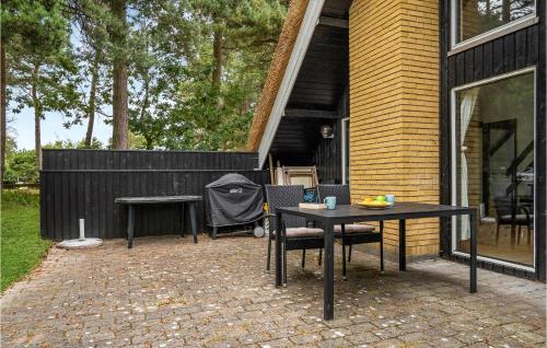 Exterior view, Lovely Home In Væggerløse With Kitchen in Marielyst