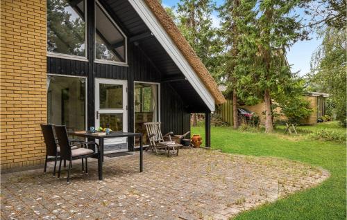 Exterior view, Lovely Home In Væggerløse With Kitchen in Vaeggerlose