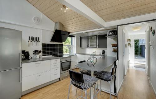 مطبخ, Holiday Home Svanevænget Hemmet Ii in Hemmet