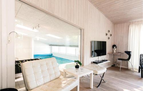 Amazing Home In Nex With Sauna