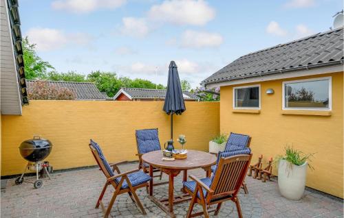 Balcony/terrace, Stunning Home In Haderslev With Wifi in Flovt
