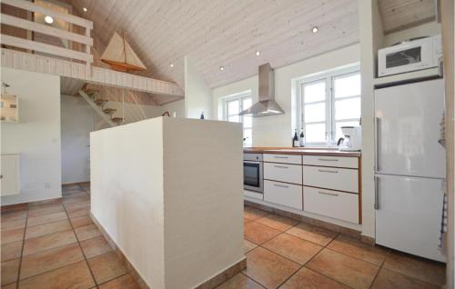 Kitchen, Beautiful Home In Rm With 4 Bedrooms, Sauna And Wifi in Romo Kirkeby
