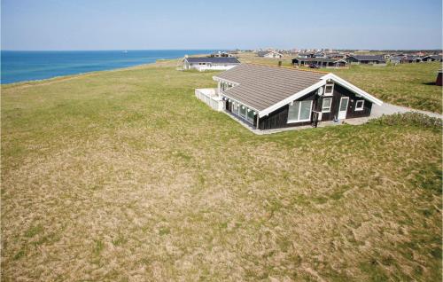 Cozy Home In Hjrring With House Sea View