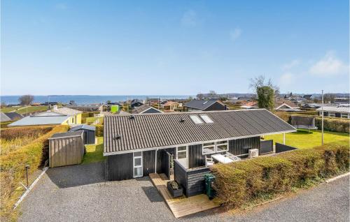 3 Bedroom Cozy Home In Hejls