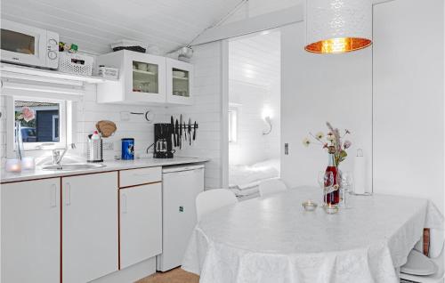 Beautiful Home In Nex With Kitchen