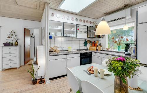 Kitchen, Cozy Home In Sydals With Wifi in Osterby