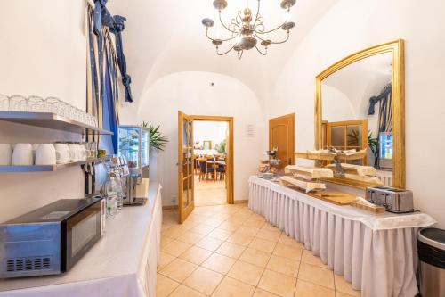 อาหารและเครื่องดื่ม, Hotel Belcredi in ลิเซน