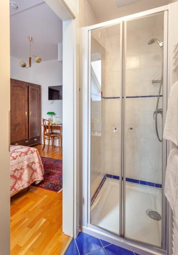 419343709 Hotel Triglav