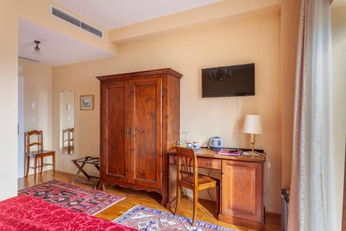 419344212 Hotel Triglav