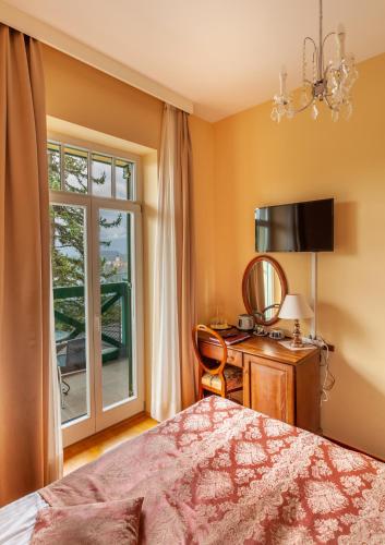 419344217 Hotel Triglav