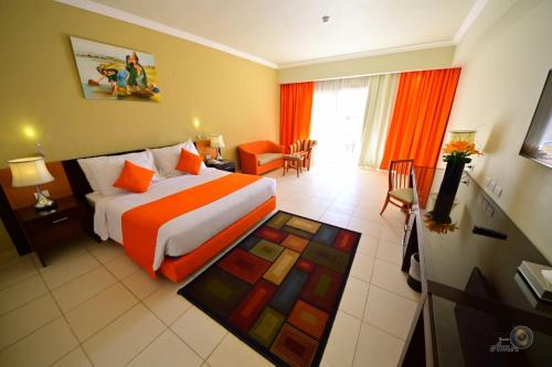 Camera doppia o twin, deluxe, vista sulla piscina, vista sul parco