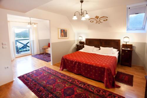 419345902 Hotel Triglav