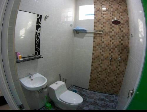 Bathroom, DLAYARAN VILLA GUEST HOUSE in Kuala Rompin