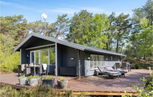  Beautiful Home In Nex With 2 Bedrooms And Wifi, Pension in Bedegård