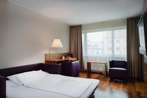 Pakat Suites Hotel - image 2