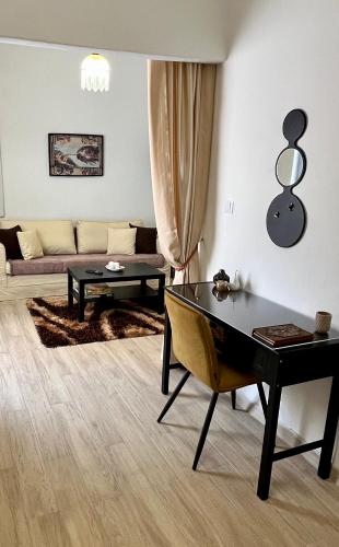 Cozy house with backyard at Iraklio Attikis, Atény (fotografie 5)