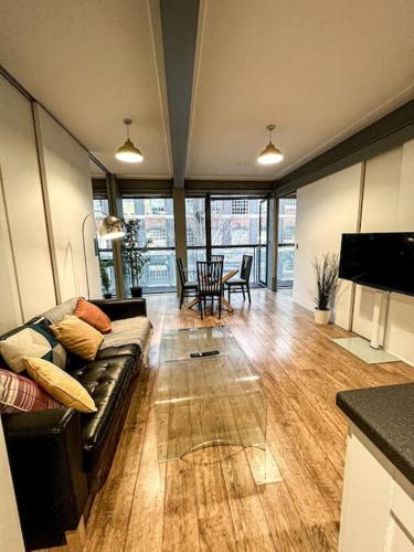 Modern Stratford Apartment with Parking